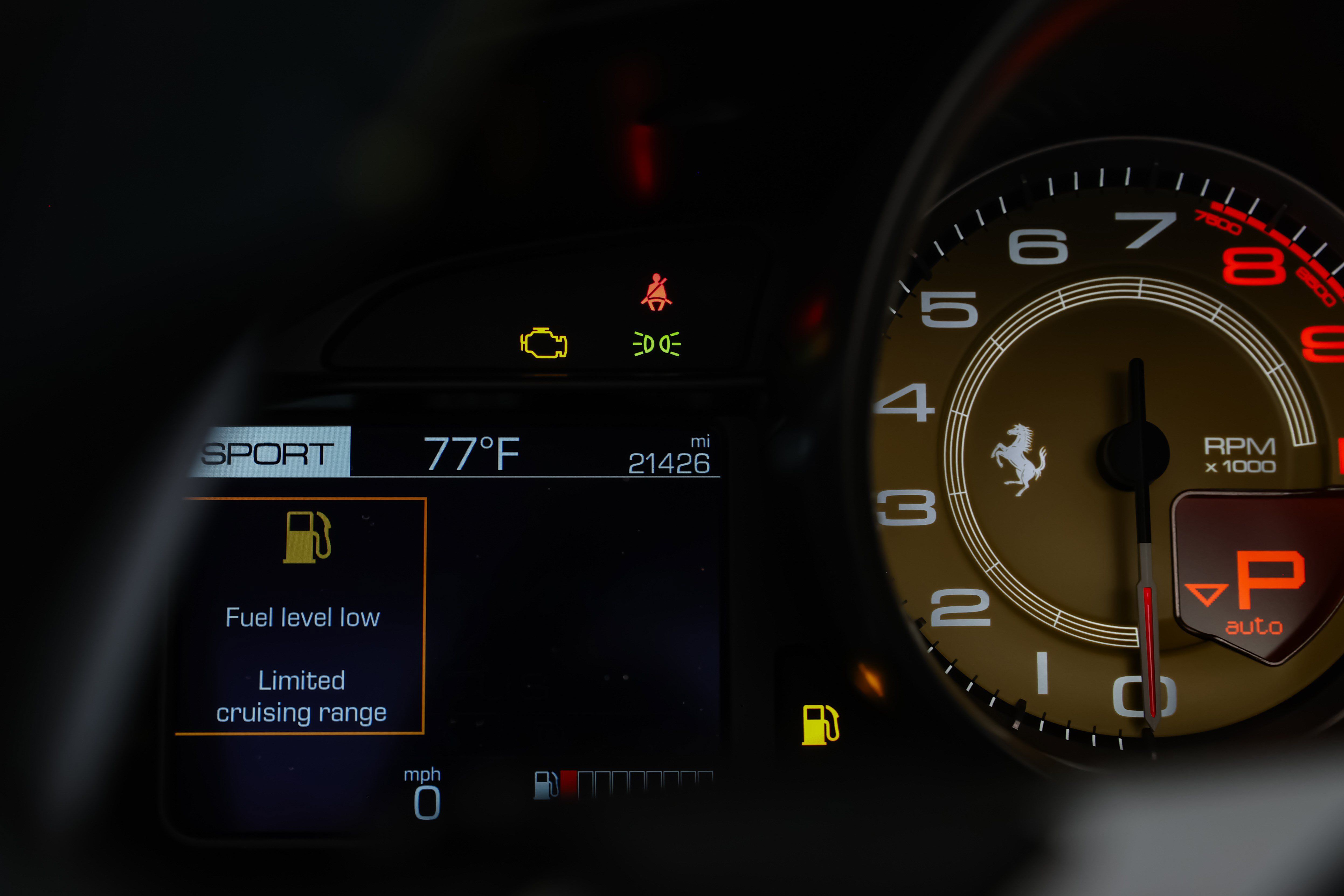 Used 2019 Ferrari Portofino RWD image 26