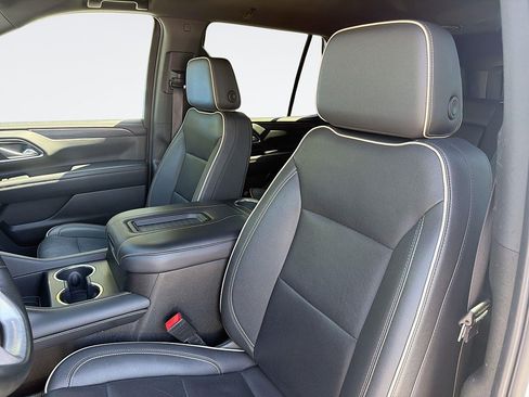 Used 2024 GMC Yukon SLT AWD/4WD image 22