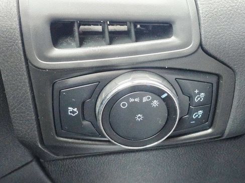 Used 2014 Ford Focus SE w/ SE Winter Package FWD image 25