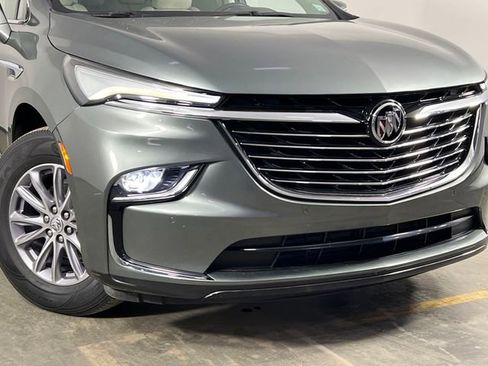 Used 2023 Buick Enclave Essence image 46