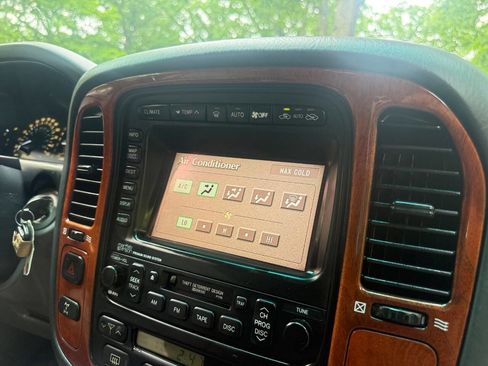 Used 2002 Lexus LX 470 4WD image 34