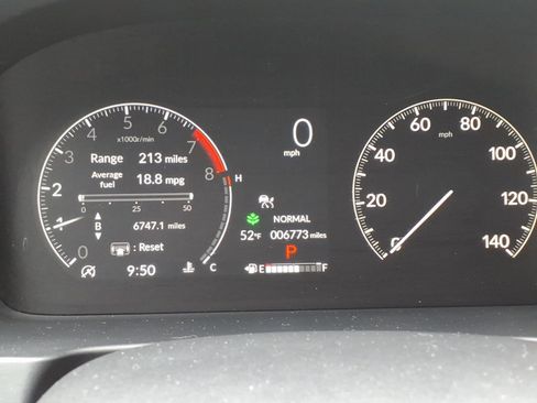 Used 2025 Honda Ridgeline TrailSport image 32