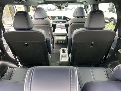 New 2026 INFINITI QX80 4WD w/ Sport Exterior Package image 30