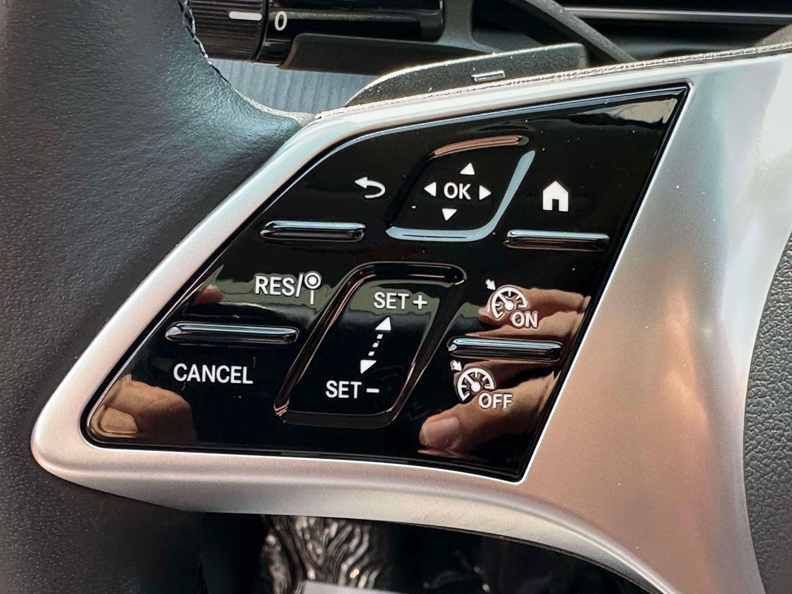 Certified 2024 Mercedes-Benz C 300 4MATIC Sedan image 20