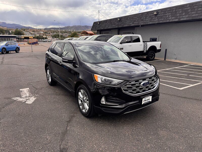 Used 2022 Ford Edge Titanium w/ Class II Trailer Tow Package AWD/4WD image 1
