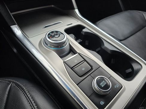 Used 2022 Ford Explorer Limited w/ Equipment Group 301A image 27