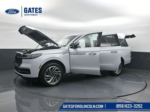 New 2026 Lincoln Navigator L Premier AWD/4WD image 62