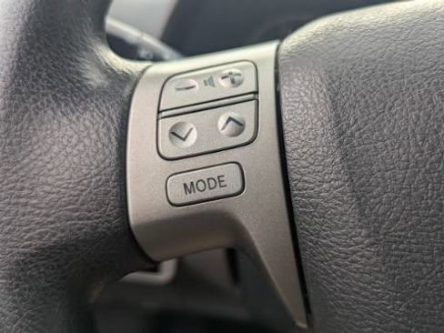 Used 2012 Toyota Corolla LE image 24