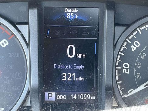 Used 2017 Toyota Tacoma TRD Off-Road AWD/4WD image 13