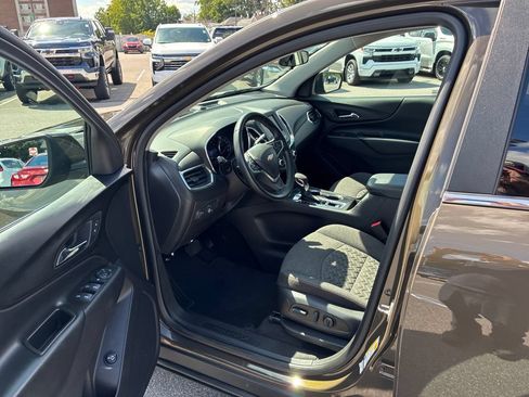 Used 2023 Chevrolet Equinox LT AWD/4WD image 10
