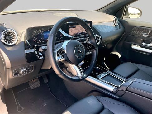 Certified 2025 Mercedes-Benz GLA 250 image 18
