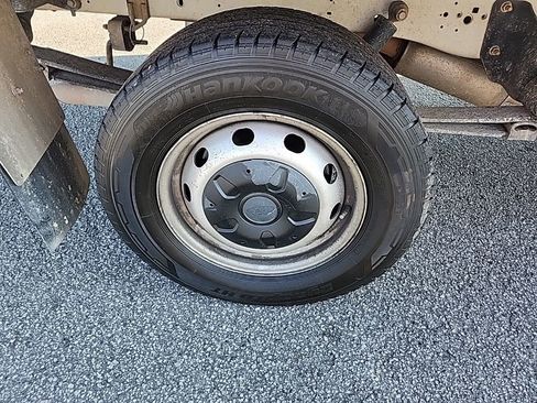 Used 2018 Ford Transit 250 138 image 10