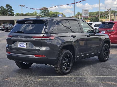 New 2026 Jeep Grand Cherokee Altitude RWD image 6