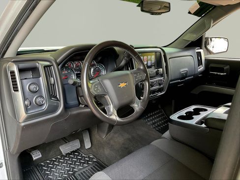 Used 2018 Chevrolet Silverado 1500 LT w/ Redline Edition AWD/4WD image 18