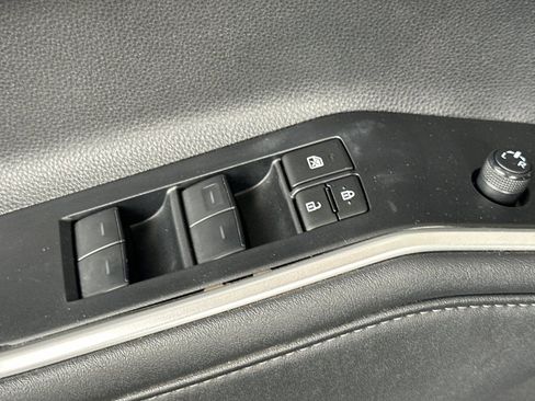 Certified 2024 Toyota Highlander XLE image 14