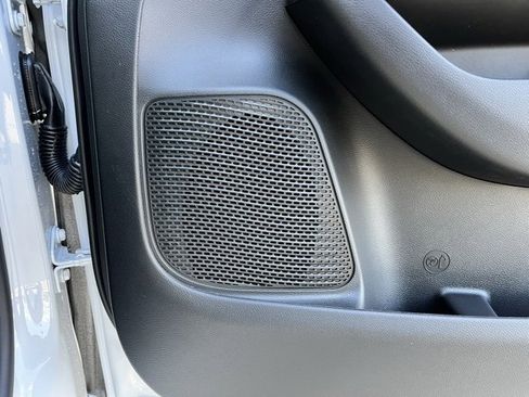 New 2026 Chrysler Voyager LX image 25