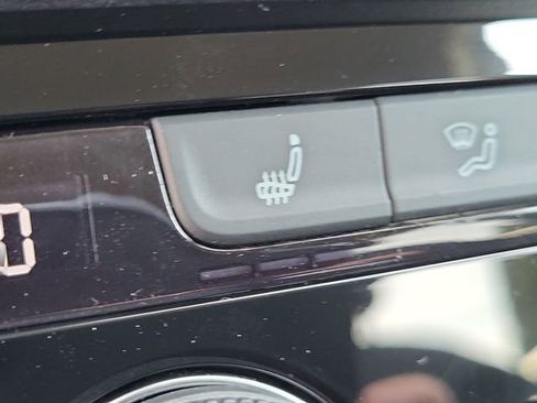 New 2024 Volkswagen Taos SE image 26