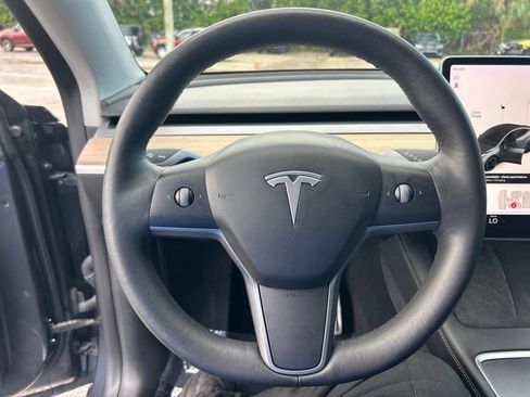 Used 2021 Tesla Model Y Performance AWD/4WD image 16