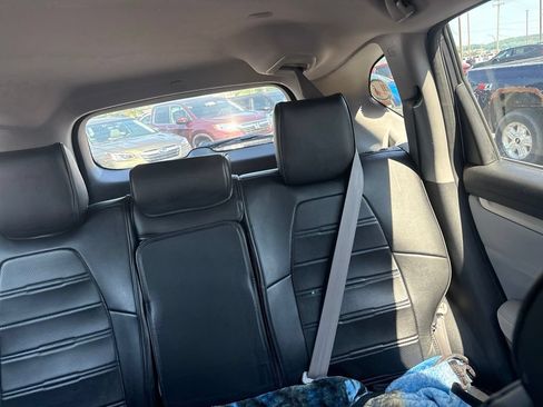 Used 2017 Honda CR-V LX image 13