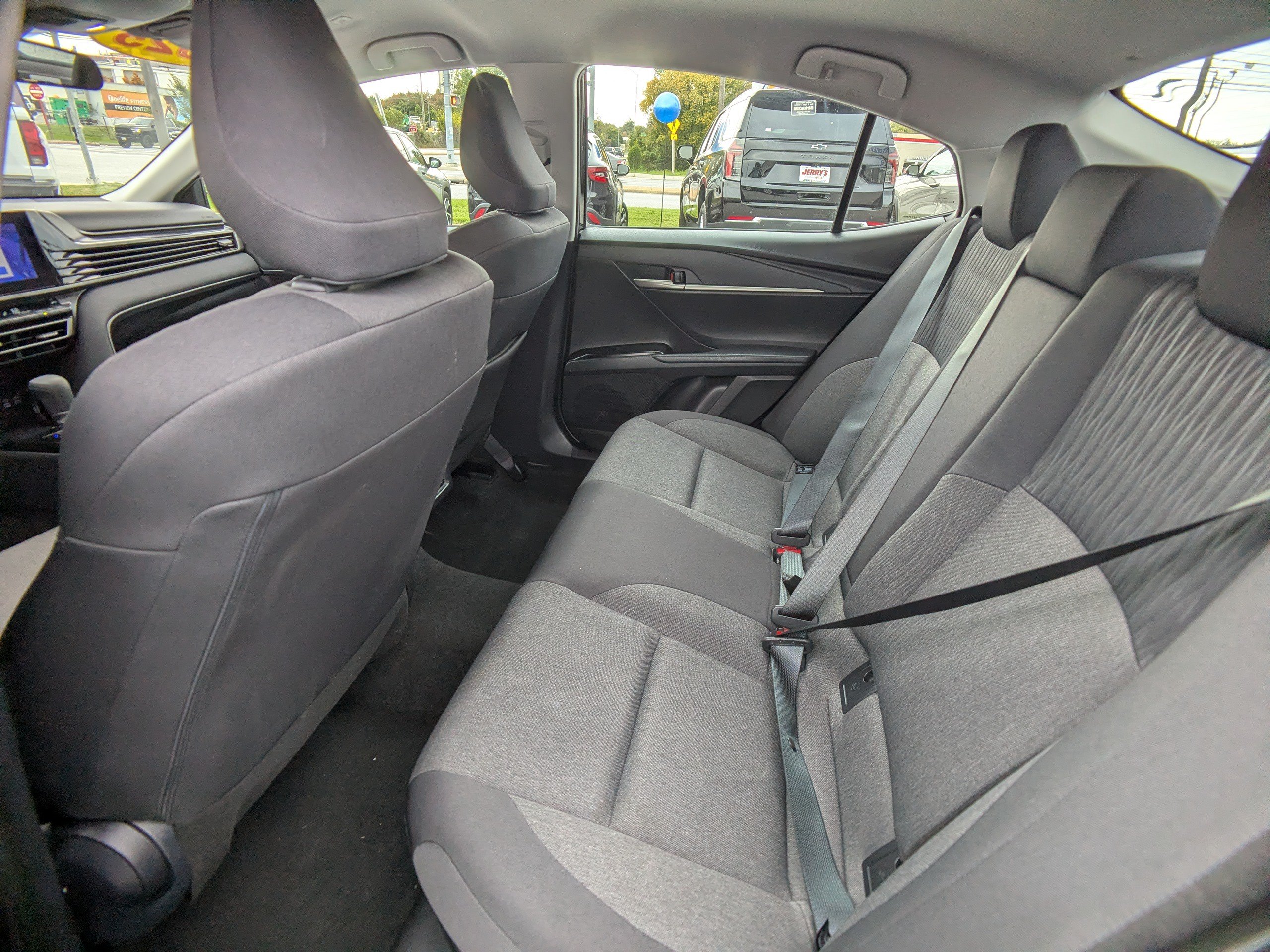 Used 2025 Toyota Camry LE FWD image 14