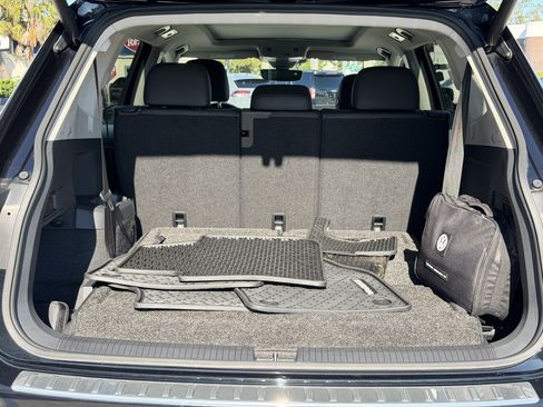 Used 2019 Volkswagen Tiguan SEL Premium w/ 3rd Row Seat Package image 11
