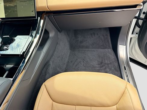 New 2026 Land Rover Range Rover Sport Dynamic SE AWD/4WD image 18