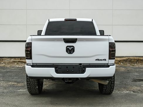 Used 2023 RAM 2500 Tradesman w/ Chrome Appearance Group AWD/4WD image 9