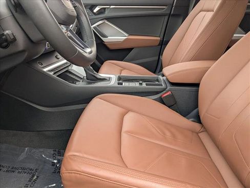 Certified 2025 Audi Q3 2.0T Premium w/ Convenience Package image 14