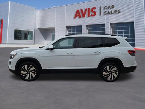 Used 2025 Volkswagen Atlas SE AWD/4WD image 10