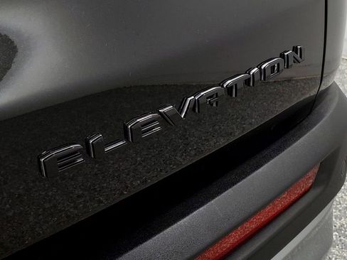 Used 2025 GMC Acadia Elevation image 23