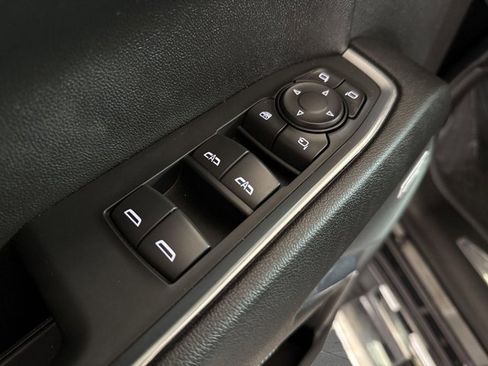 Used 2024 GMC Sierra 1500 SLT AWD/4WD image 9