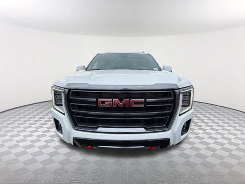 Used 2023 GMC Yukon AT4 image 2