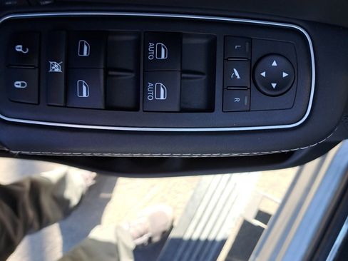 Used 2022 RAM 1500 Limited w/ Body Color Bumper Group image 20