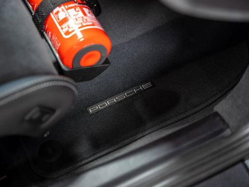 Used 2018 Porsche 911 GT3 image 96