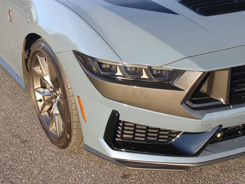 Used 2024 Ford Mustang Dark Horse image 9