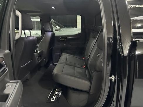 Used 2026 GMC Sierra 1500 SLT w/ SLT Premium Package AWD/4WD image 32