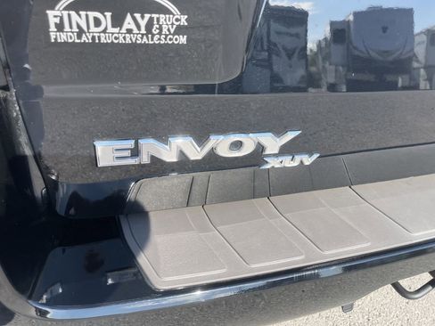 Used 2004 GMC Envoy XUV SLE image 8