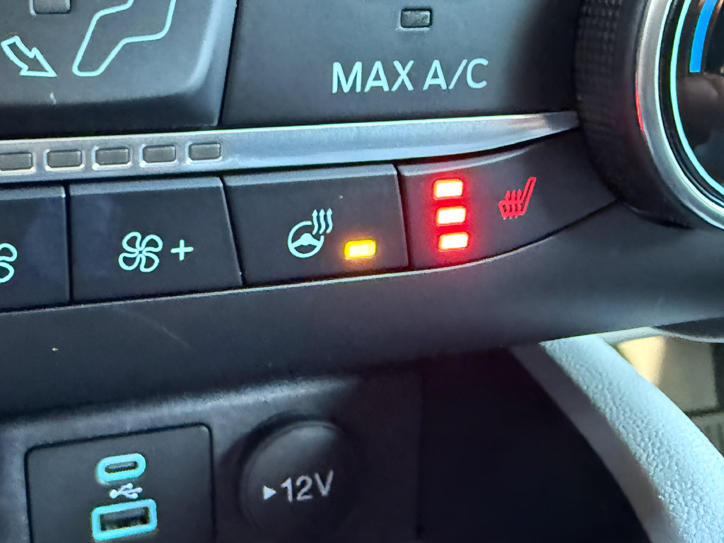 Certified 2023 Ford Escape Active AWD/4WD image 11