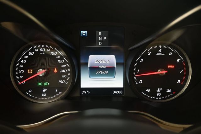 Used 2017 Mercedes-Benz GLC 300 4MATIC image 10