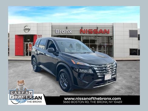 Used 2025 Nissan Rogue S image 1