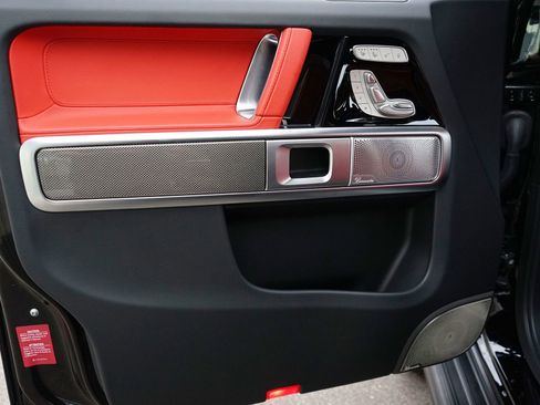 Used 2025 Mercedes-Benz G 550 image 6