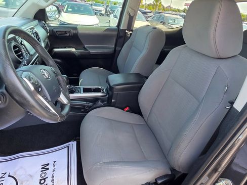 Used 2019 Toyota Tacoma SR5 RWD image 13