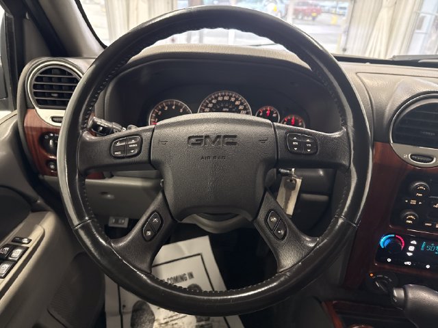 Used 2004 GMC Envoy XL SLT w/ 1SD Preferred Equipment Group AWD/4WD image 14