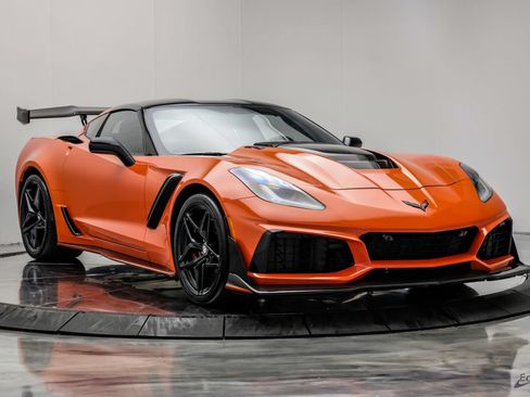 Used 2019 Chevrolet Corvette ZR1 RWD image 32