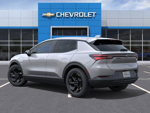 New 2026 Chevrolet Equinox EV LT image 3