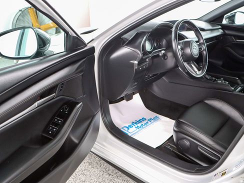 Used 2024 MAZDA MAZDA3 s image 3