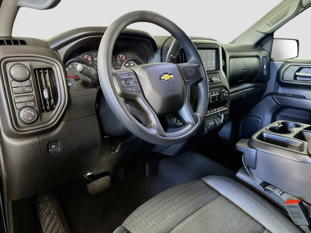 Used 2024 Chevrolet Silverado 1500 Custom w/ Turbomax Blackout Package AWD/4WD image 17