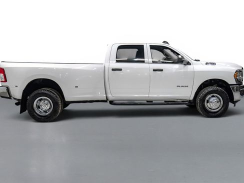 Used 2019 RAM 3500 Tradesman w/ Chrome Appearance Group AWD/4WD image 5