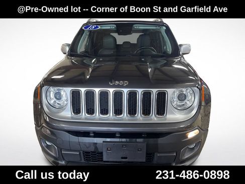 Used 2018 Jeep Renegade Limited w/ UConnect 8.4 Nav Group AWD/4WD image 8