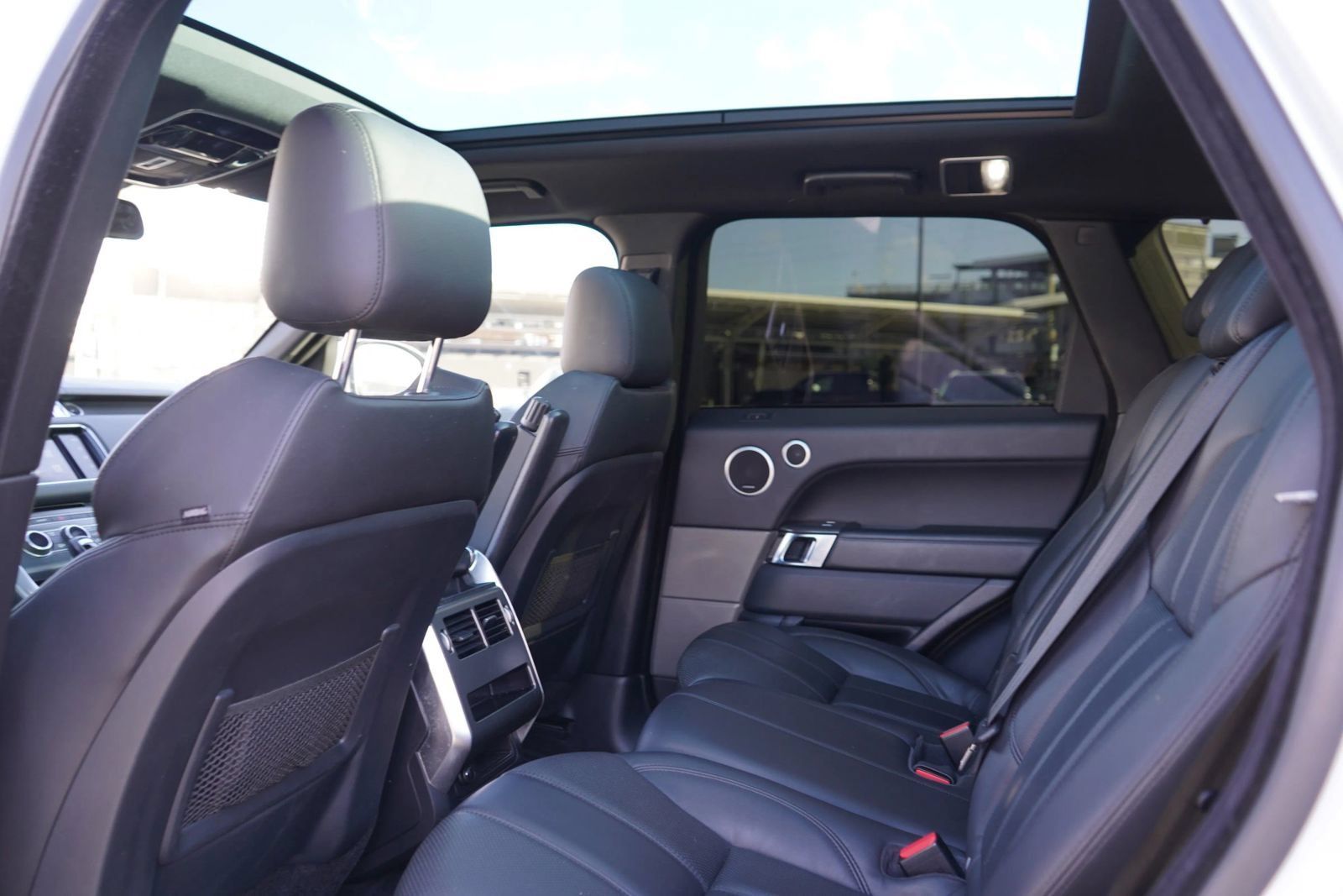 Used 2016 Land Rover Range Rover Sport SE AWD/4WD image 14